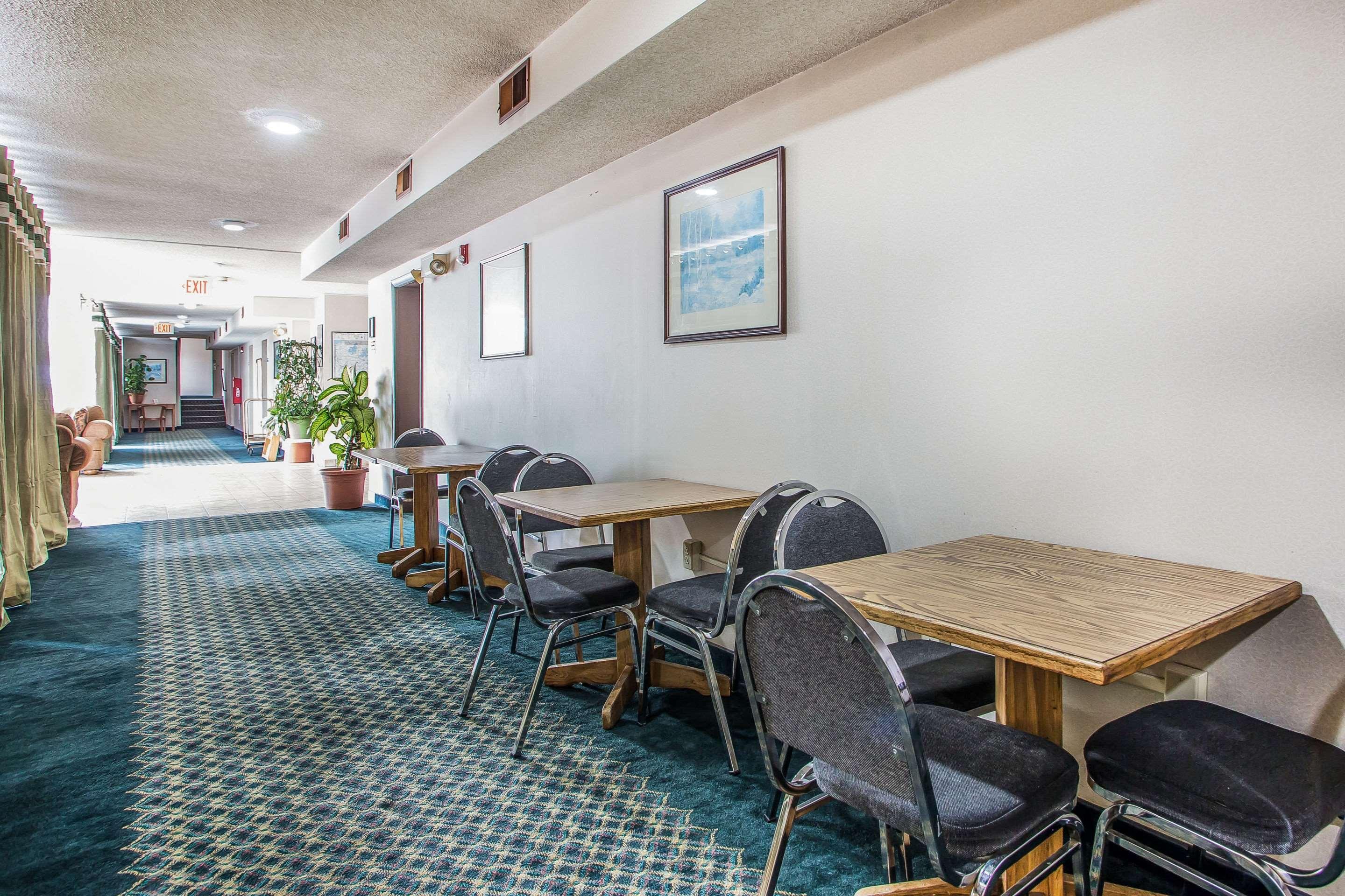 Rodeway Inn Bedford Exterior foto